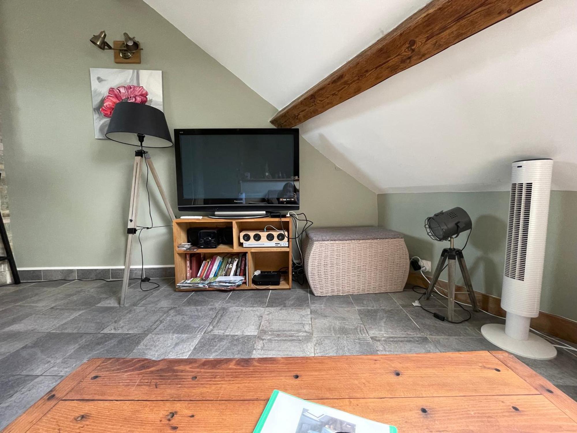 Les Combles De L Aure Grand Studio Cosy Confortable Classe 3 Etoiles Centre Bayeux 2 Mn A Pied Cathedrale Proche Plages Du Debarquement Zewnętrze zdjęcie