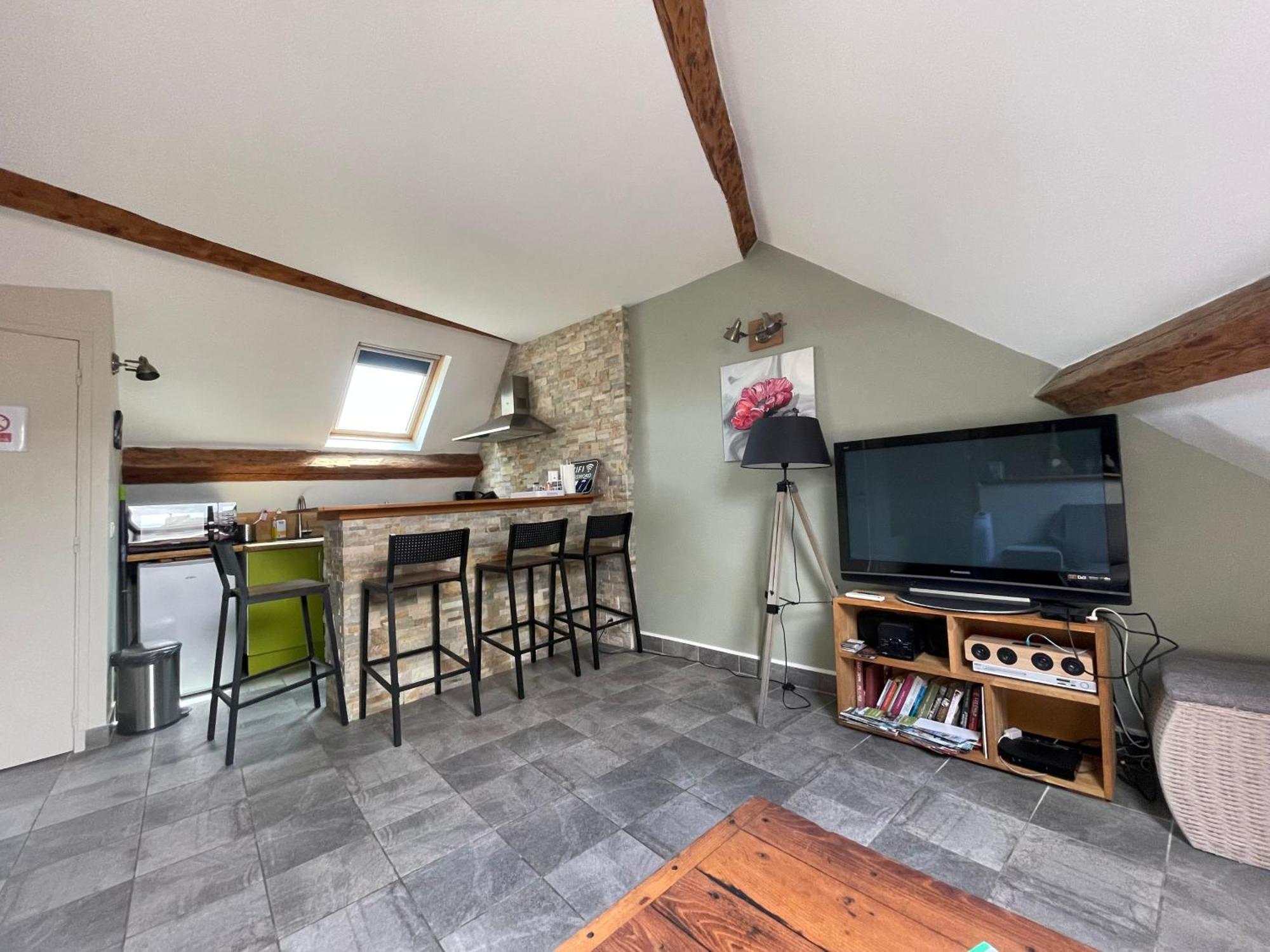 Les Combles De L Aure Grand Studio Cosy Confortable Classe 3 Etoiles Centre Bayeux 2 Mn A Pied Cathedrale Proche Plages Du Debarquement Zewnętrze zdjęcie